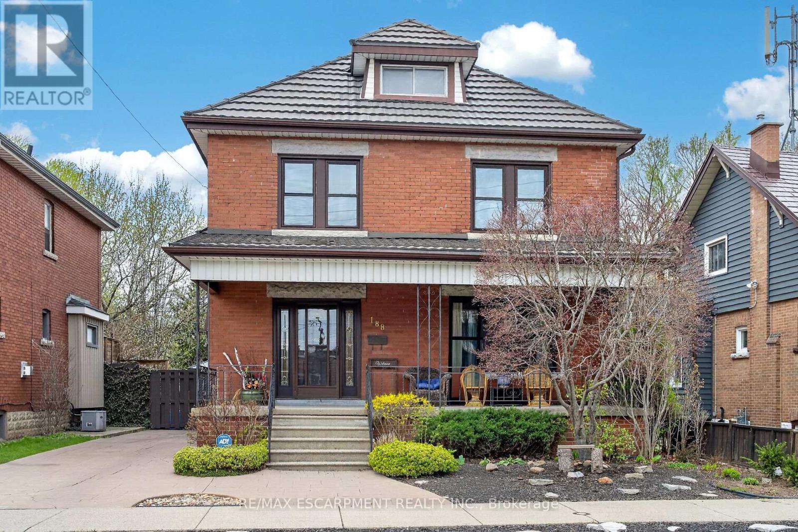 Detached at 188 PARK ROW S, Hamilton (Delta)