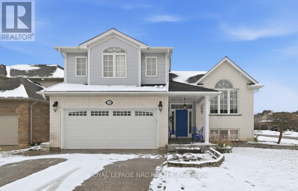 Detached at 225 COLBECK DRIVE, Welland (Coyle Creek)