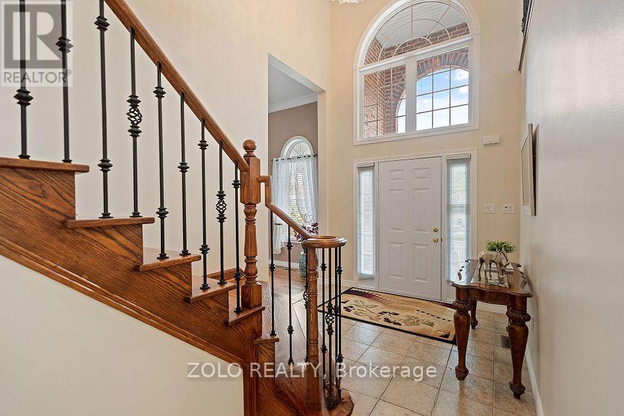 Detached at 42 VINIFERA DRIVE, Grimsby