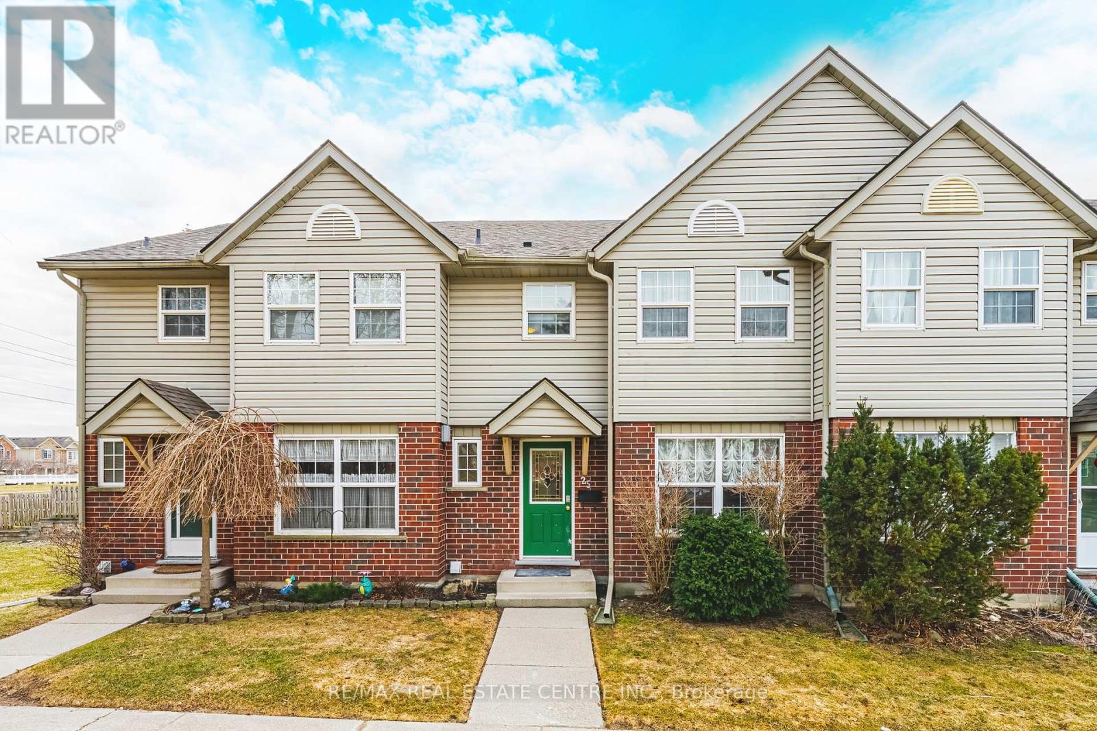 Townhouse at 25 - 26 POPLAR DRIVE, Cambridge