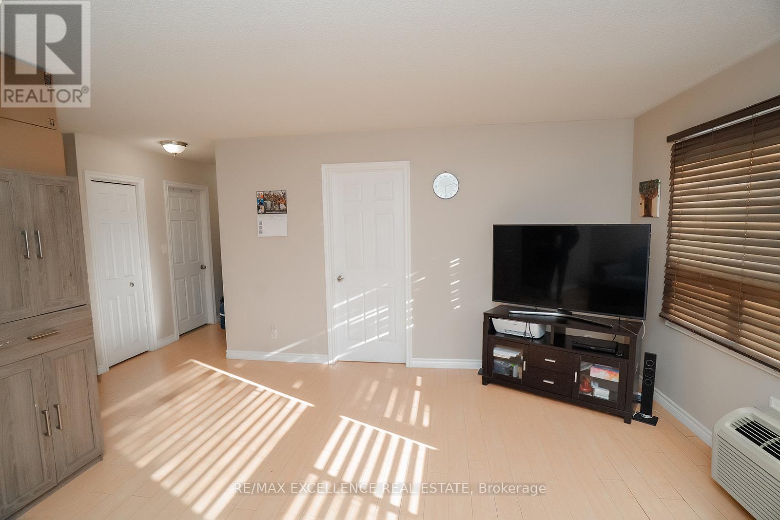 Apartment at 307 - 30 HUGO CRESCENT, Kitchener