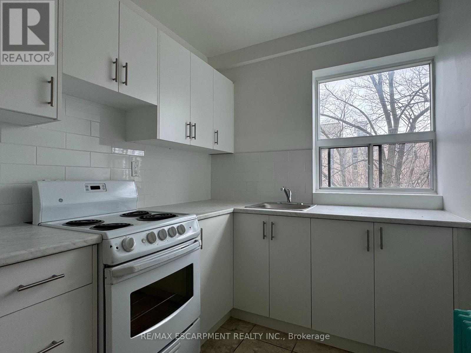 Apartment at 206 - 325A JAMES STREET S, Hamilton (Durand)