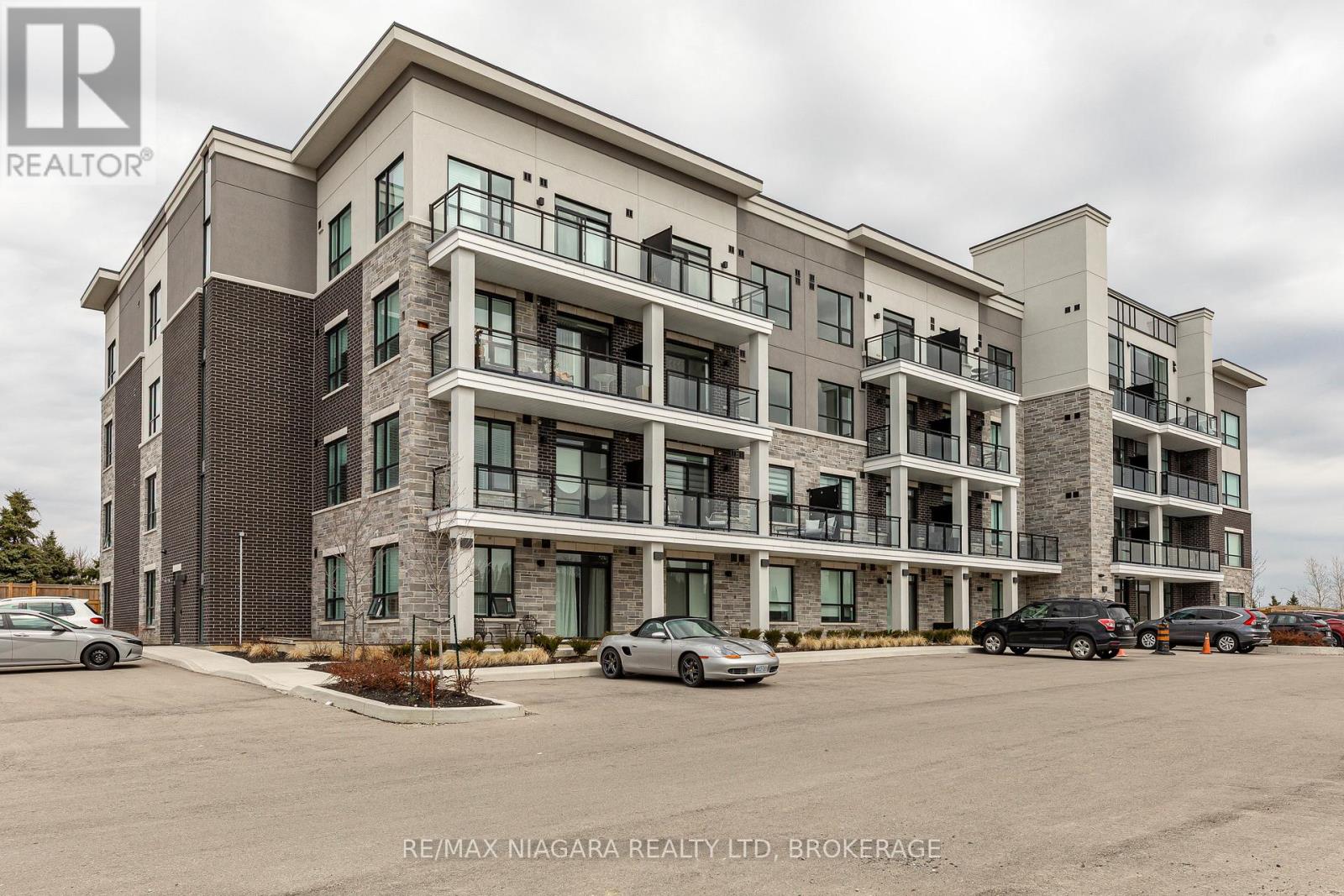 Apartment at 208 - 120 SPRINGVALLEY CRESCENT, Hamilton (Gourley)