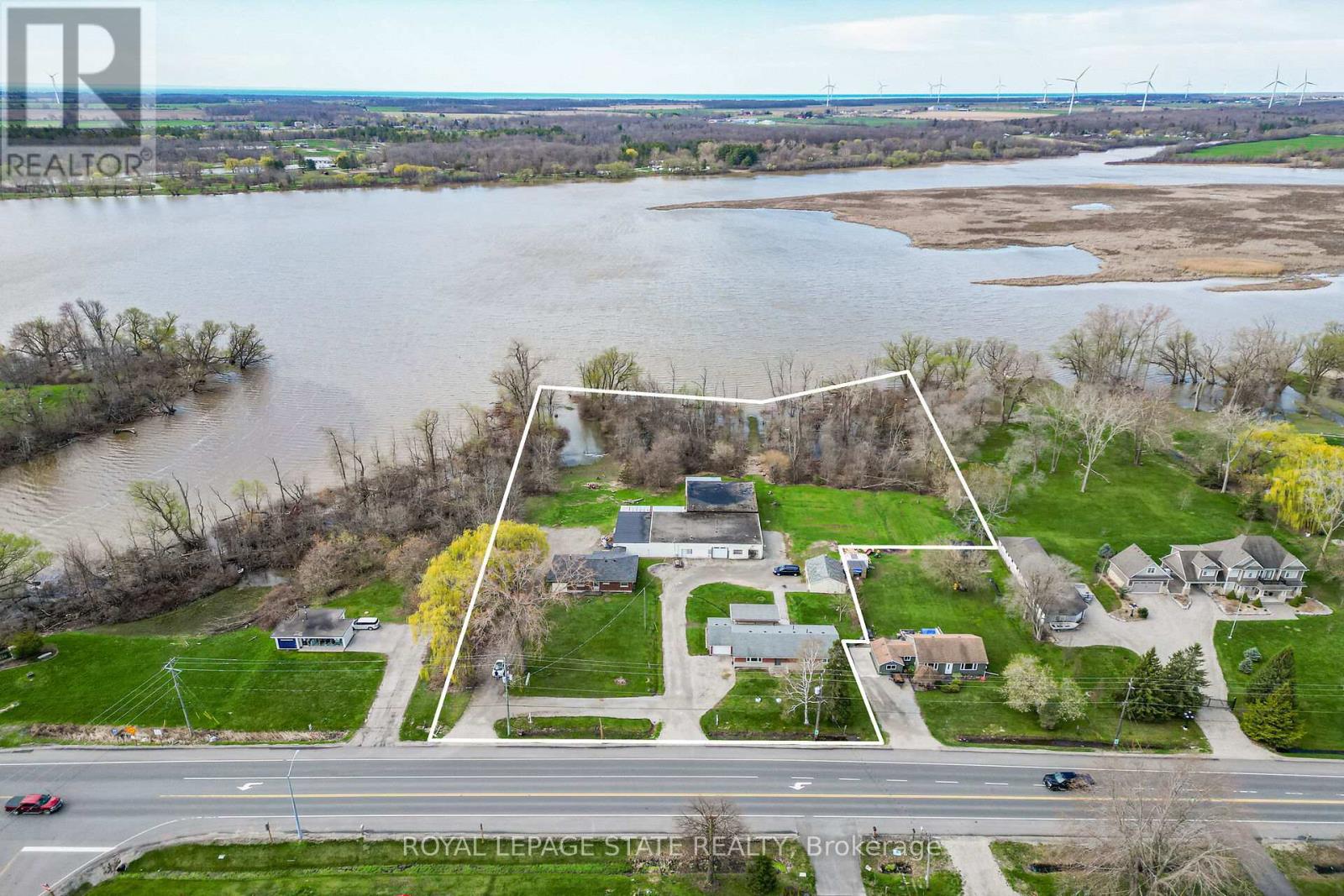 Detached at 8410-8408 HIGHWAY 3, Haldimand (Dunnville)