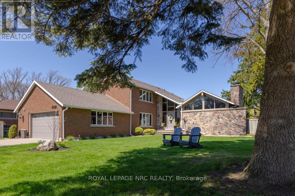 Detached at 4 MAPLEWOOD DRIVE, St. Catharines (Vine/Linwell)
