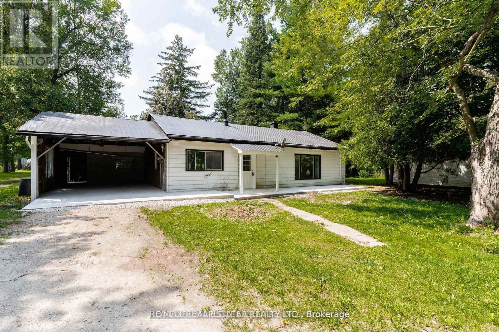 Detached at 4922 FIRST LINE, Erin