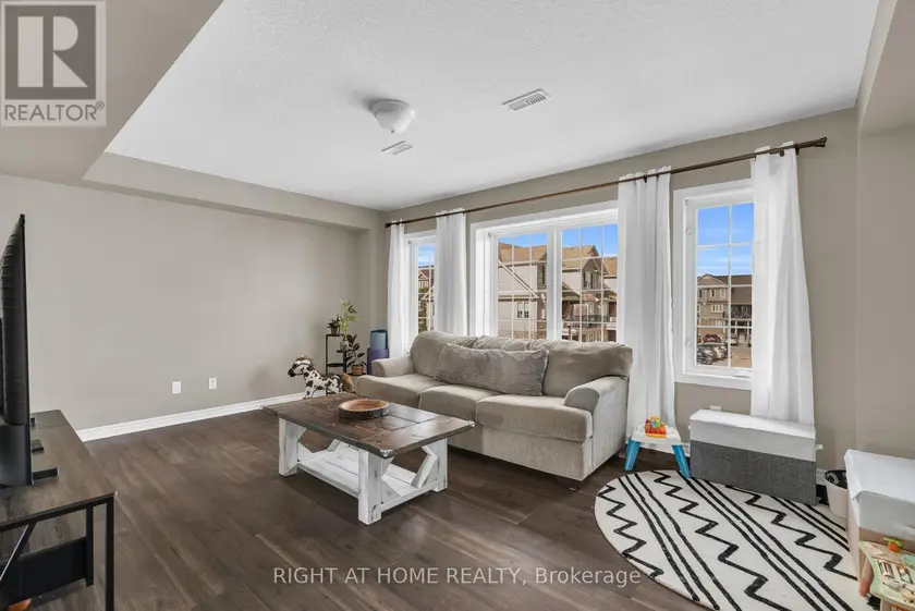 Townhouse at B - 630 WOODLAWN ROAD E, Guelph (Victoria North)