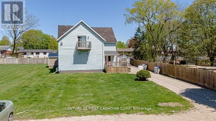 Multiplex at 431 ALBERT STREET, Strathroy-Caradoc