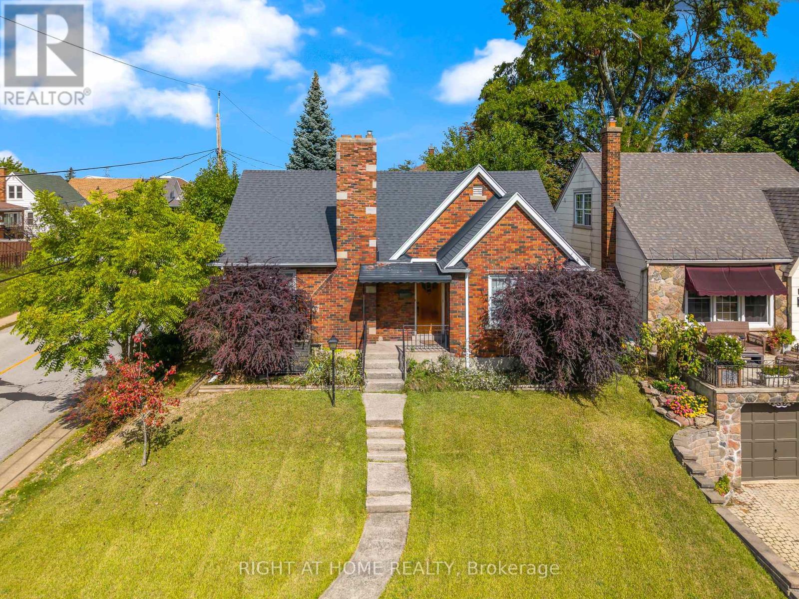 Detached at 5201 VALLEY WAY, Niagara Falls (Cherrywood)