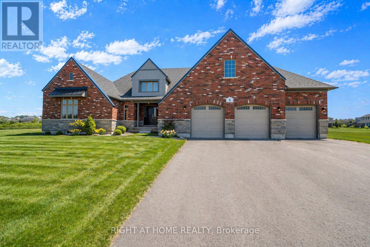 Detached at 5 SKYVUE CRESCENT, Quinte West (Murray Ward)