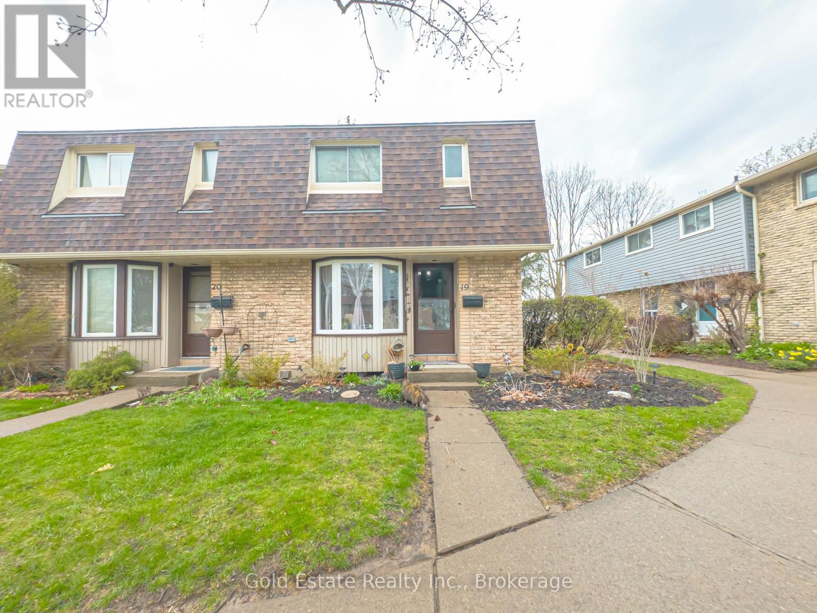 Townhouse at 19 - 18 BARRY STREET, St. Catharines (Haig)