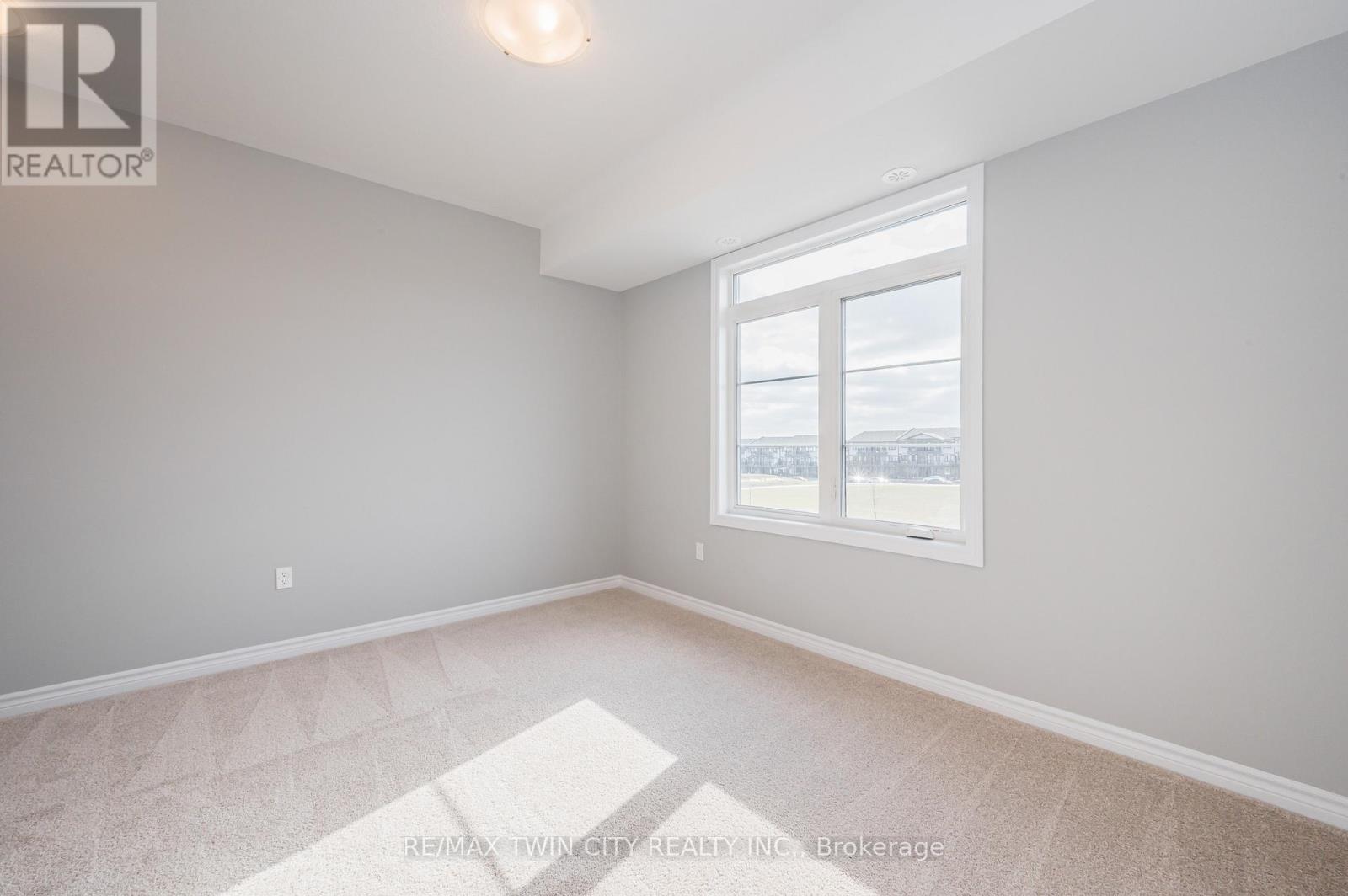 Townhouse at 8 OAT LANE, Kitchener