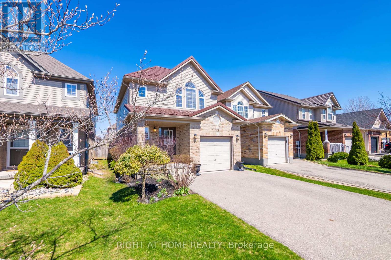 Detached at 21 MULLIN DRIVE, Guelph (Victoria North)