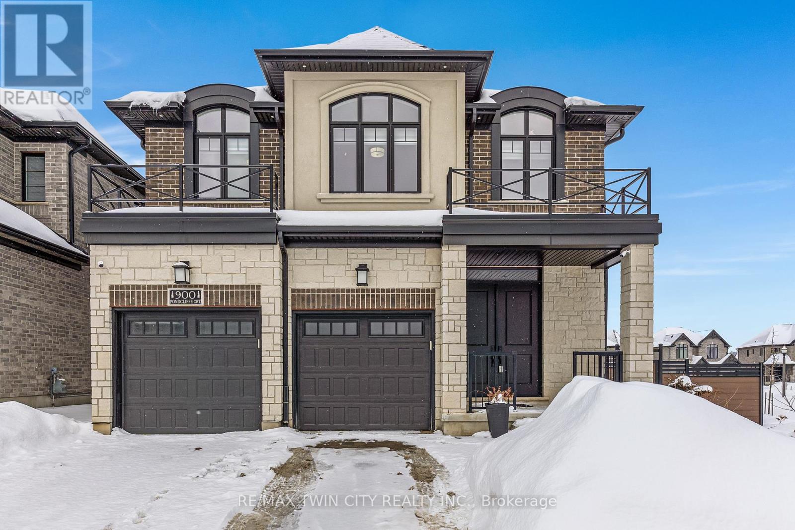 Detached at 900 PONDCLIFFE DRIVE, Kitchener