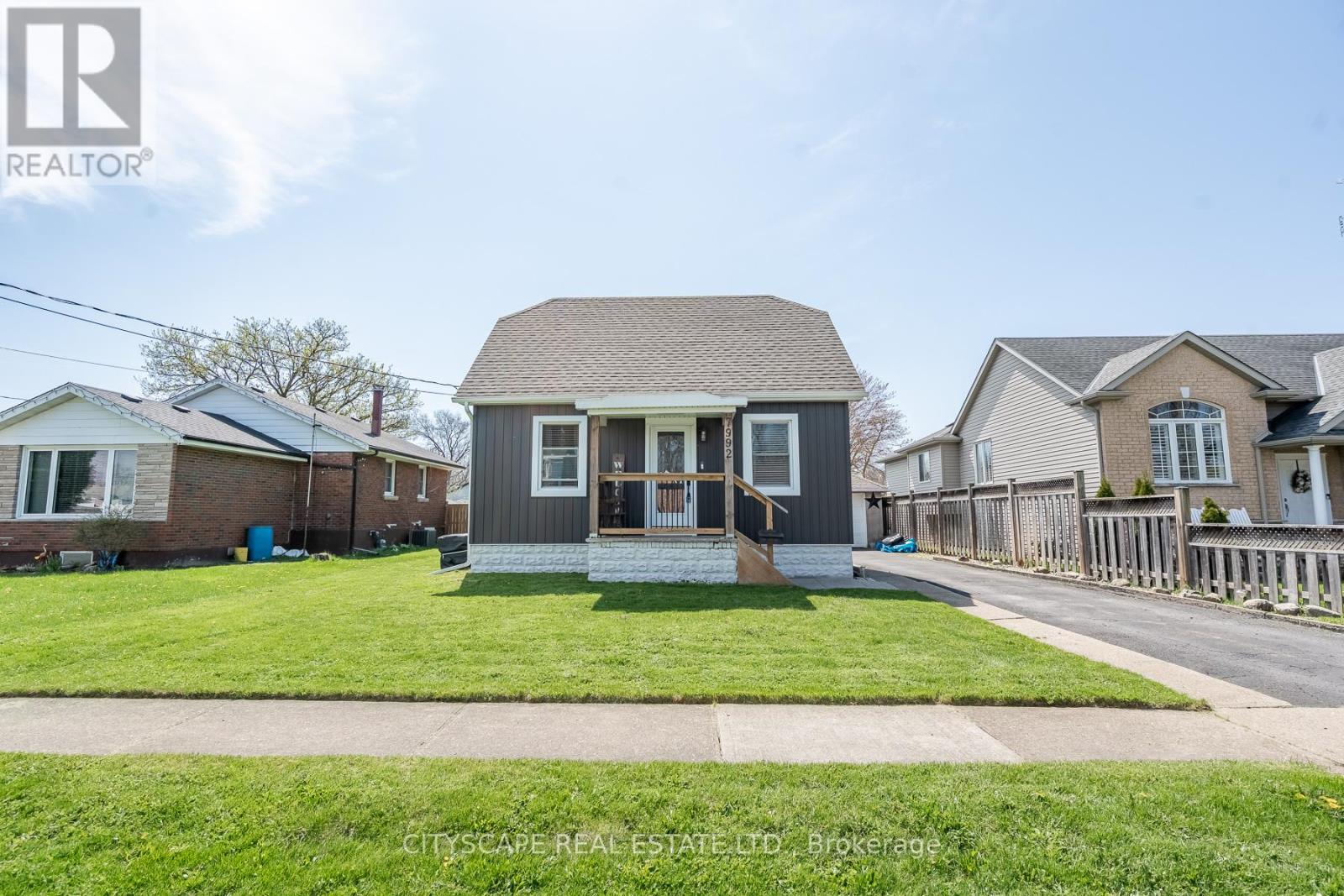 Detached at 7992 PETER STREET, Niagara Falls (Chippawa)