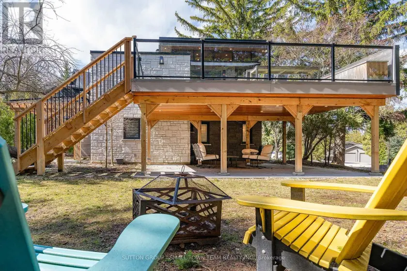 Detached at 114 LAKESHORE ROAD W, Blue Mountains