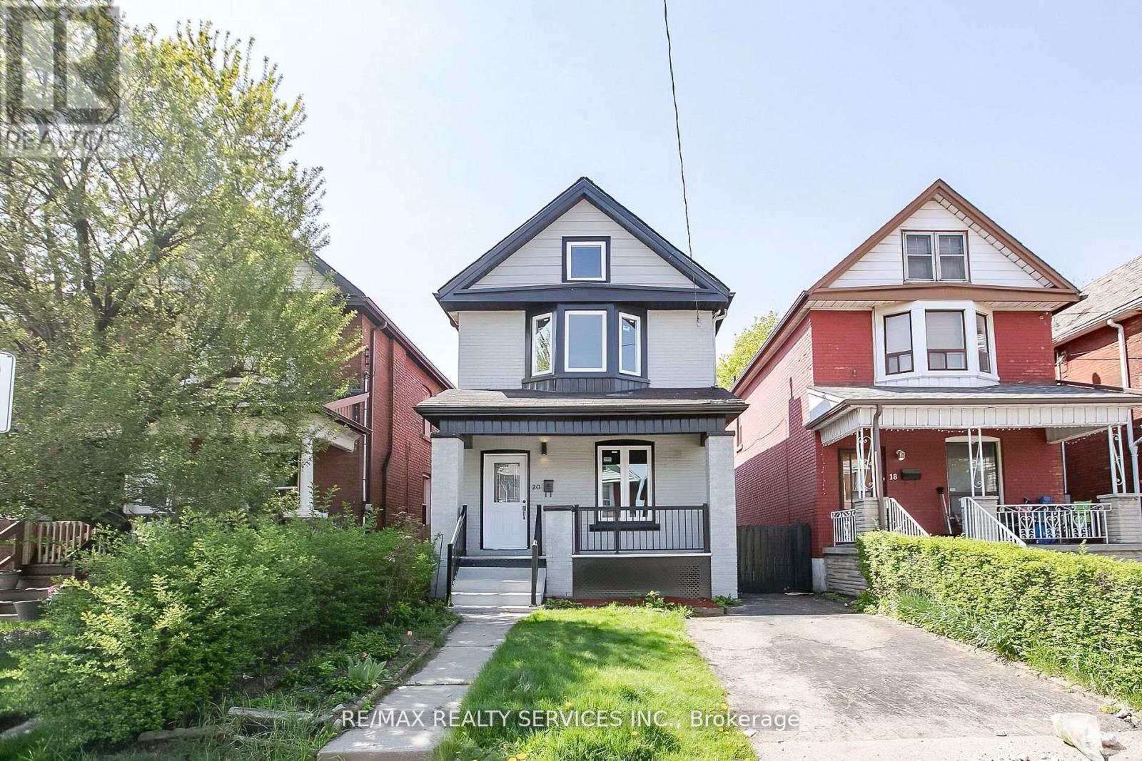 Detached at 20 SOMERSET AVENUE E, Hamilton (Gibson)