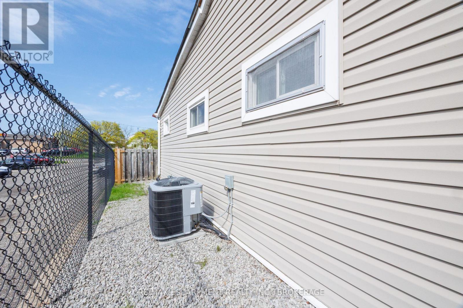 Semi-Detached/Link at 13 CHESTNUT LANE, St. Catharines