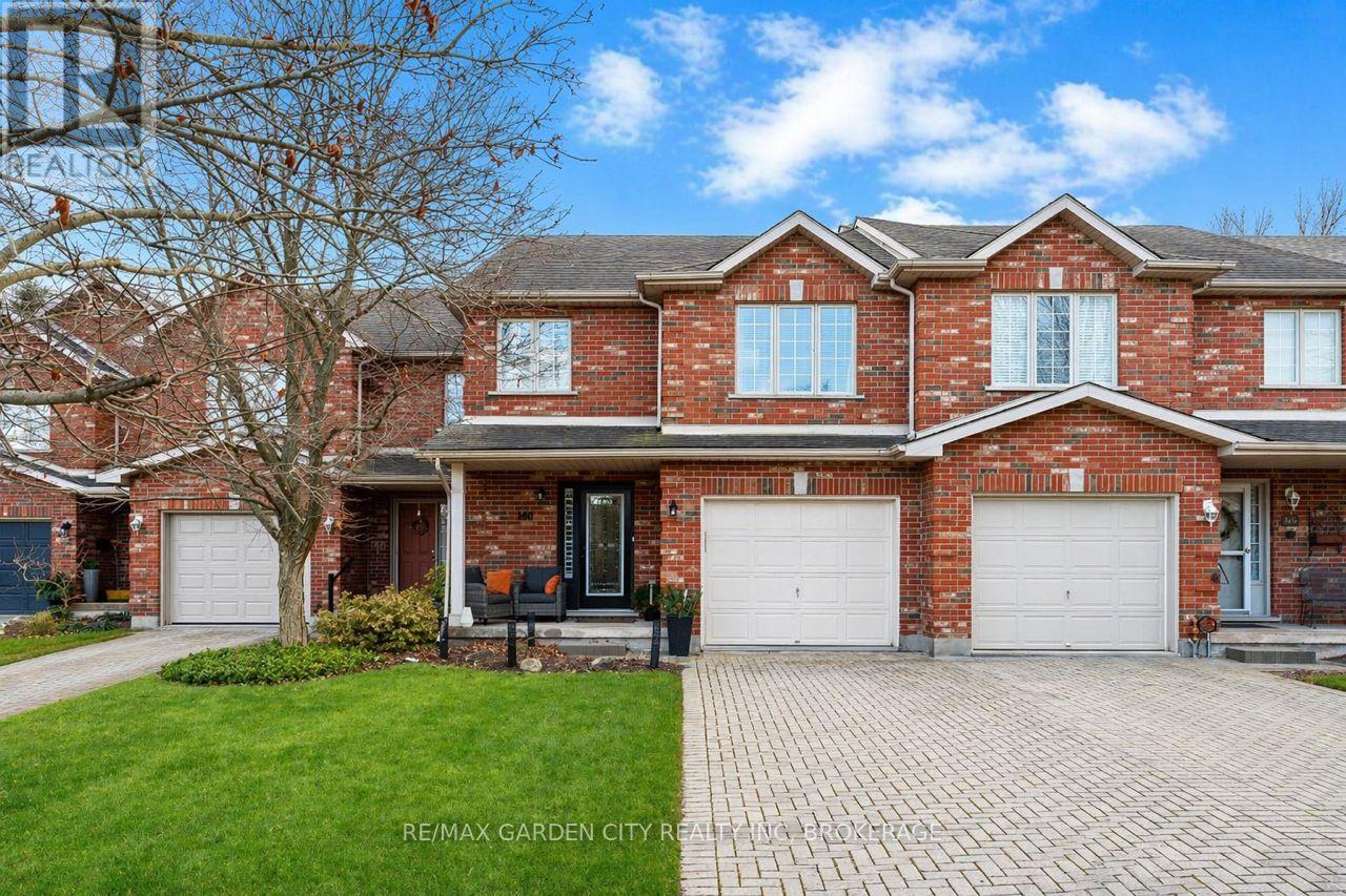 Townhouse at 166 LAWRENCE LANE, Pelham (Fonthill)