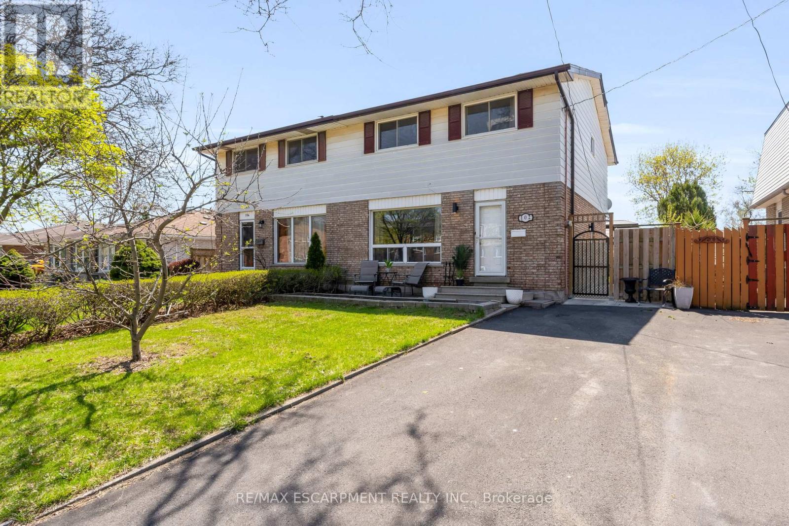 Semi-Detached/Link at 102 BERKINDALE DRIVE, Hamilton (Riverdale)