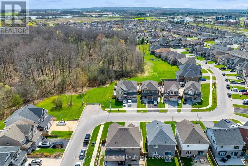 Detached at 1 ELDERBERRY ROAD, Thorold