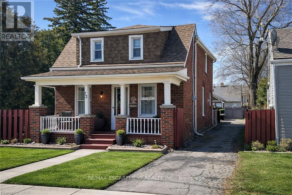 Detached at 72 EAST 32ND STREET, Hamilton (Raleigh)