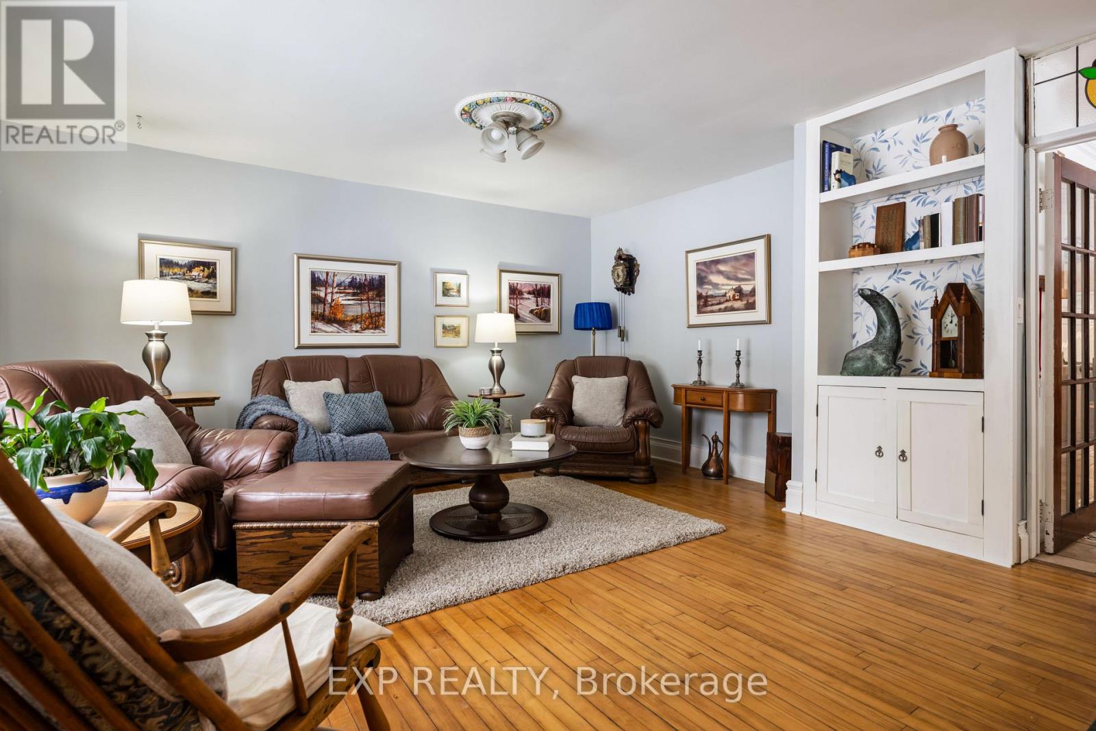 Detached at 16 MILL STREET, Amaranth