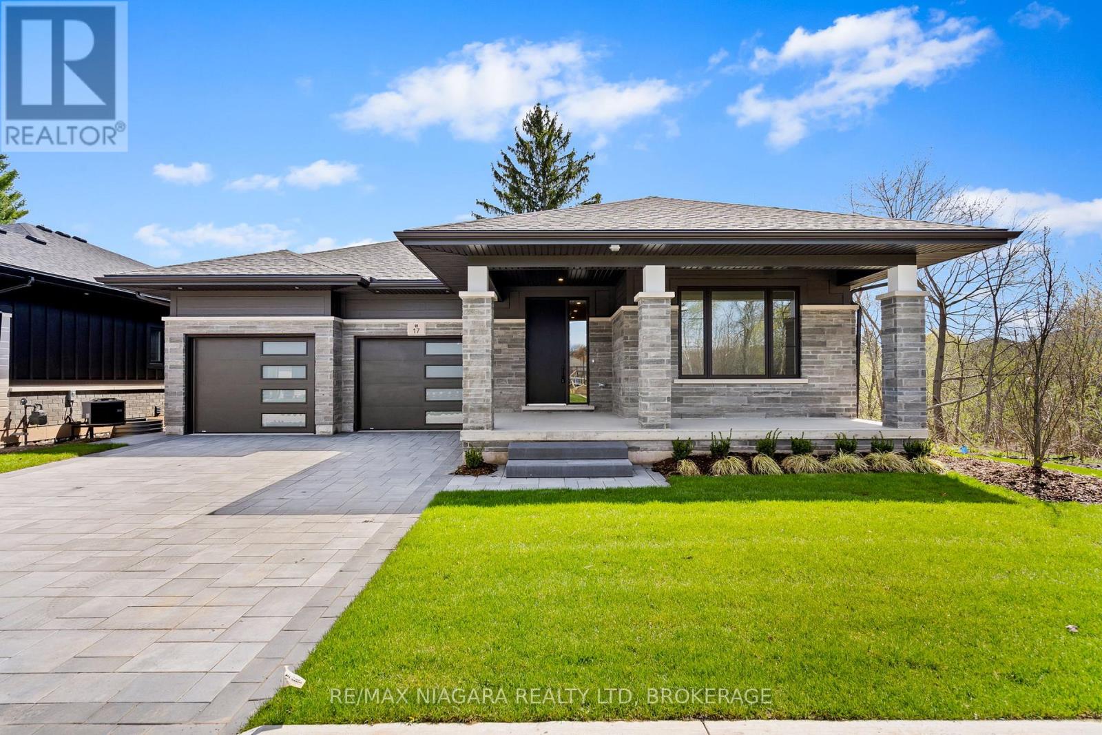 Detached at 17 ACCURSI CRESCENT, Pelham (Fonthill)