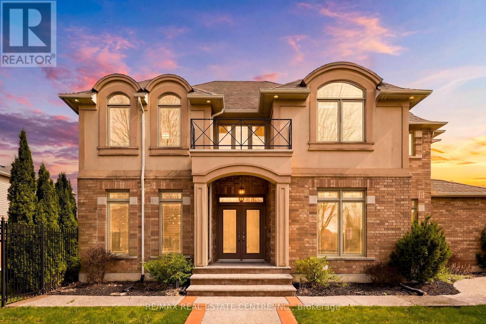 Detached at 189 CLOVERLEAF DRIVE, Hamilton (Meadowlands)