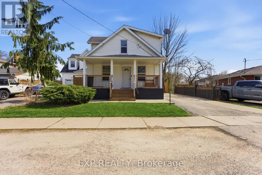 Detached at 590 SCOTT STREET, St. Catharines (Carlton/Bunting)