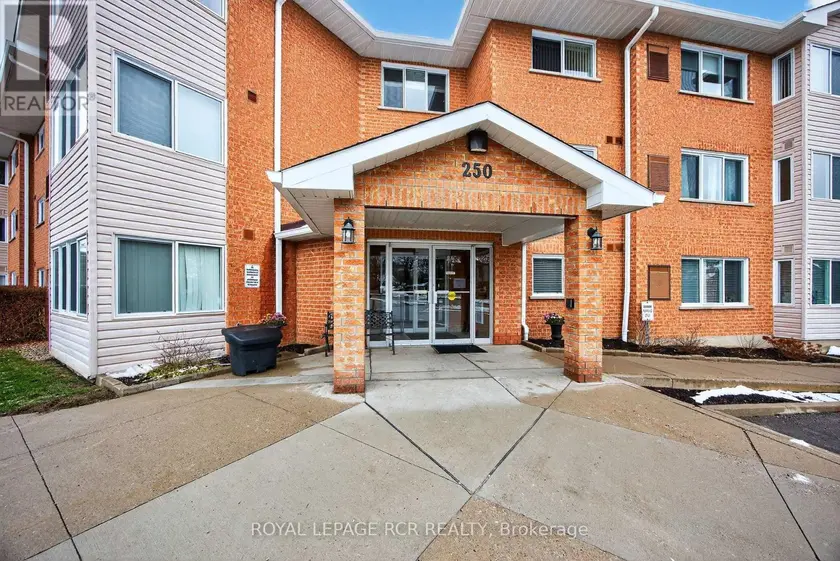 Apartment at 310 - 250 ROBERT STREET, Shelburne