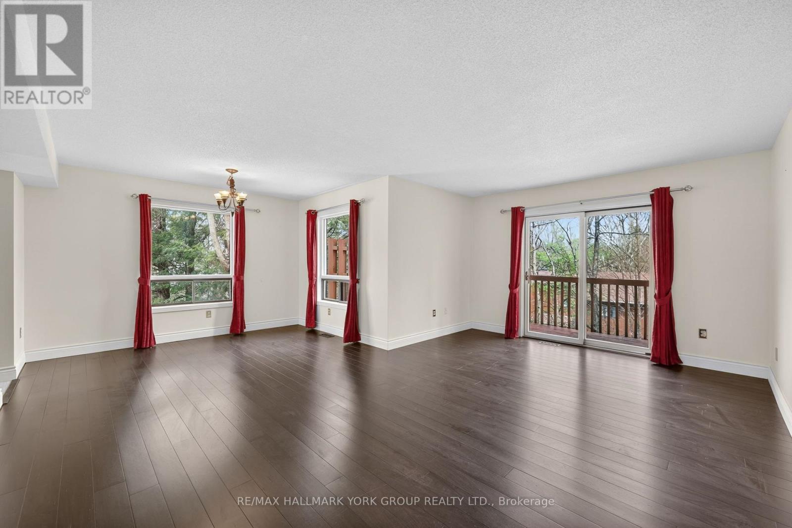 Townhouse at 1 - 115 SOUTHBANK DRIVE, Bracebridge