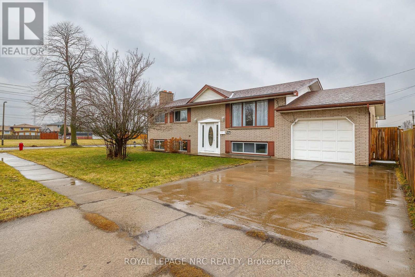 Detached at 106 LEWIS STREET, Welland (Lincoln/Crowland)