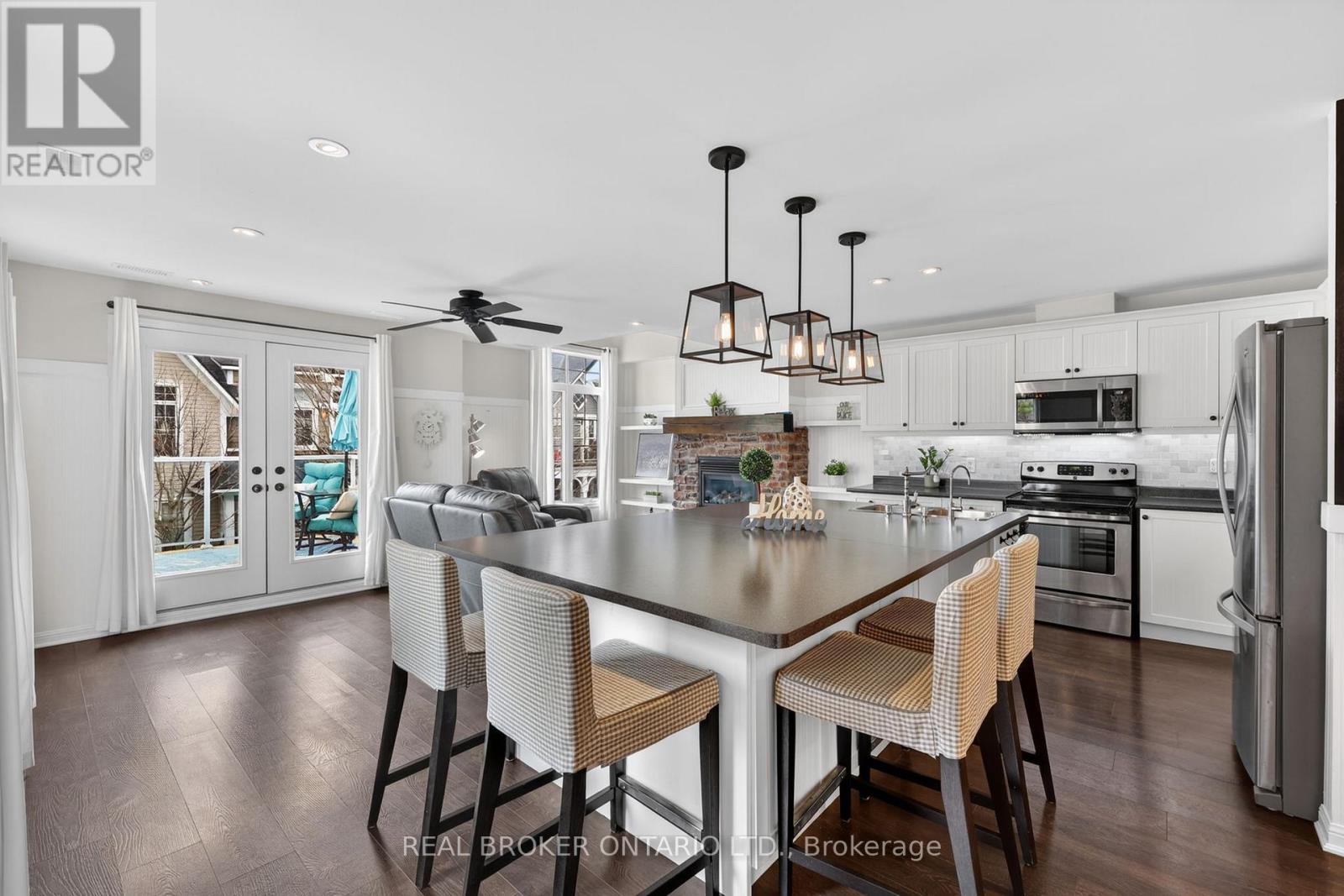 Apartment at 22 - 11 MULLIGAN LANE, Georgian Bay (Baxter)