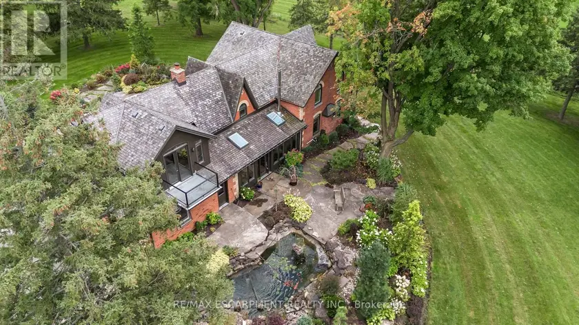 Detached at 1399 SAFARI ROAD, Hamilton