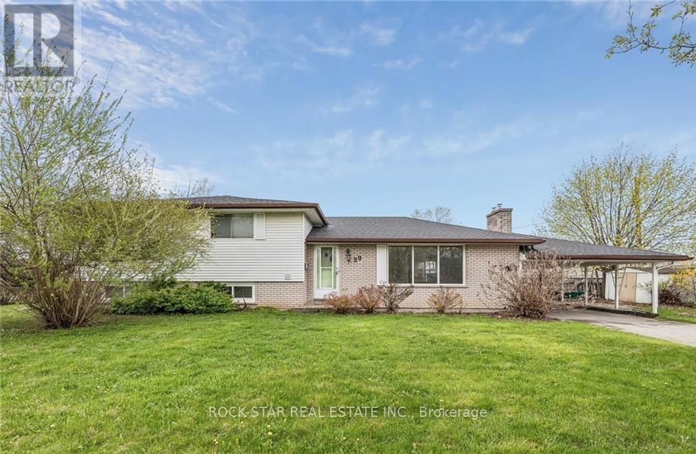 Multiplex at 29 HEATHER COURT, Welland (Prince Charles)