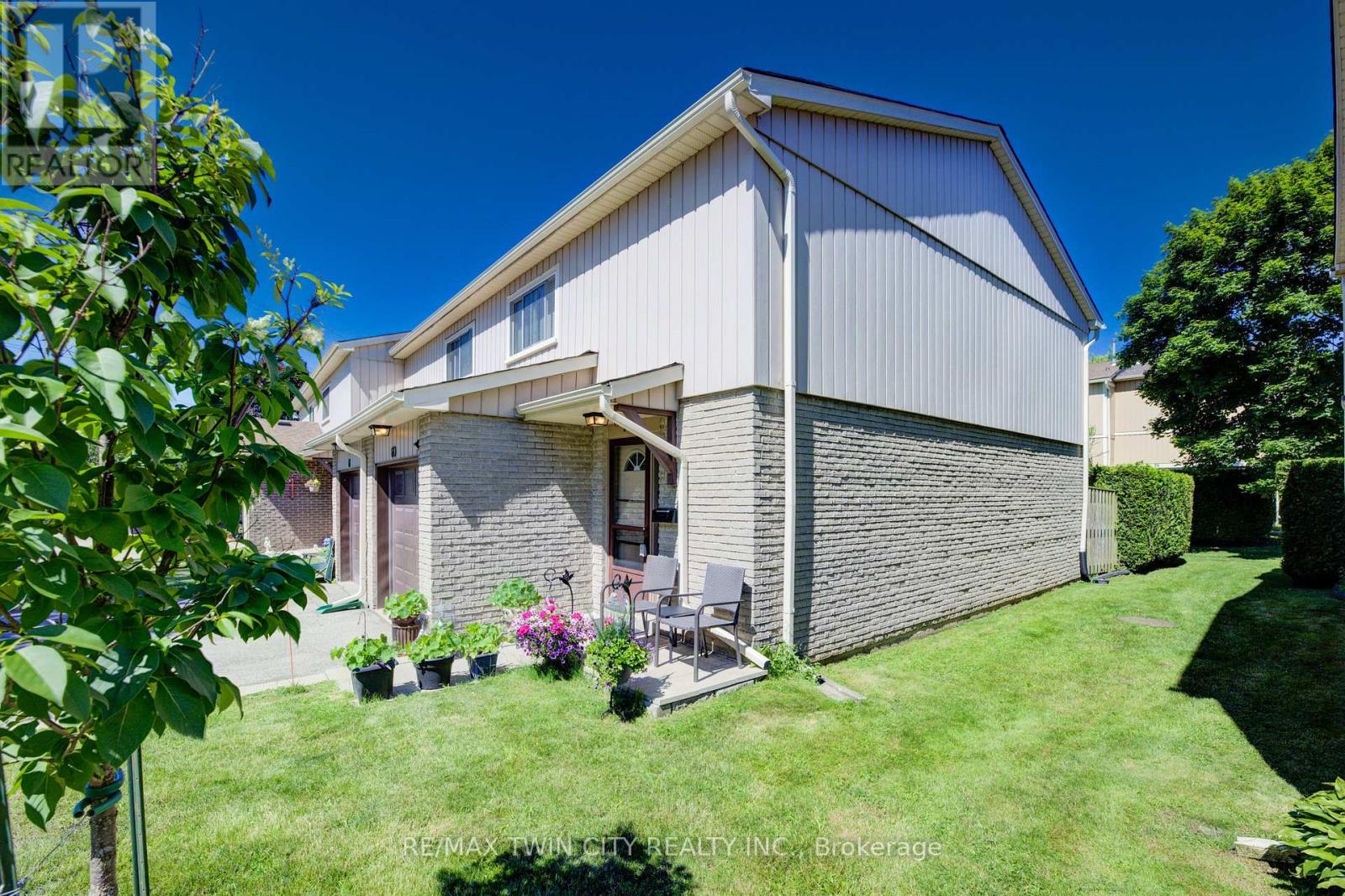 Townhouse at 60 - 51 PAULANDER DRIVE, Kitchener