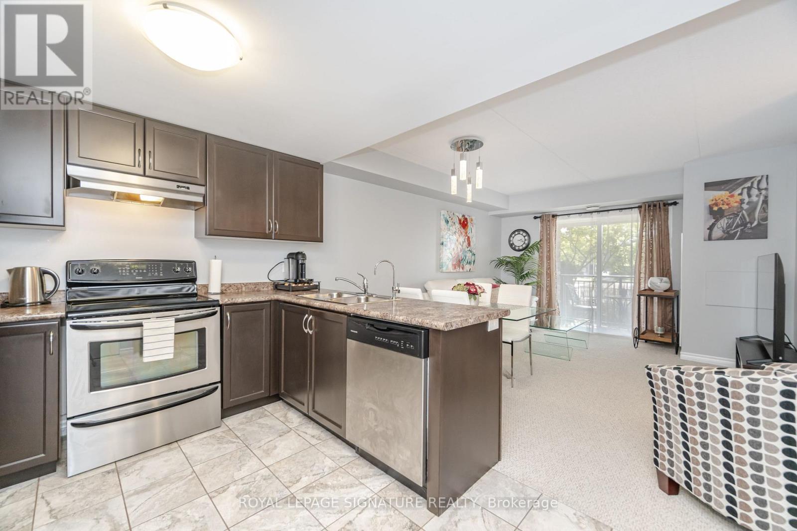 Apartment at 111 - 67 KINGSBURY SQUARE, Guelph (Pineridge/Westminster Woods)