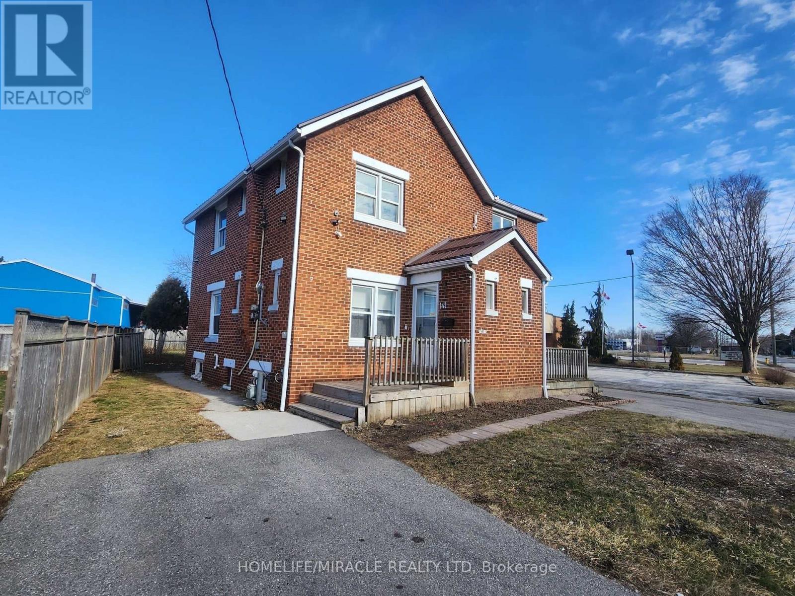 Multiplex at 143 - 141 PARK AVENUE E, Chatham-Kent (Chatham)