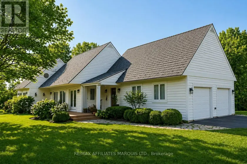 Detached at 18537 STONEHOUSE POINT ROAD, South Glengarry