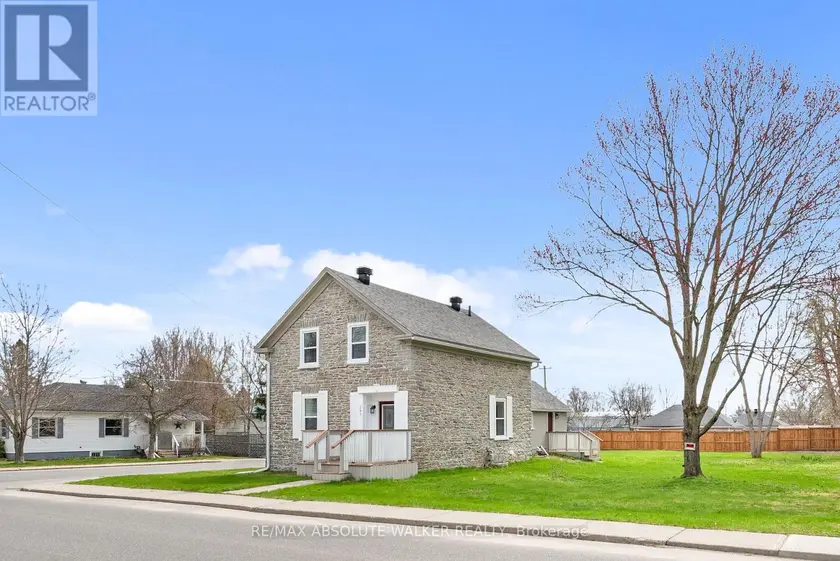 Detached at 297 PARK STREET E, Prescott