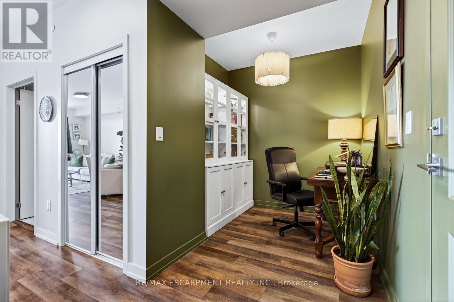Apartment at 714 - 450 DUNDAS STREET E, Hamilton