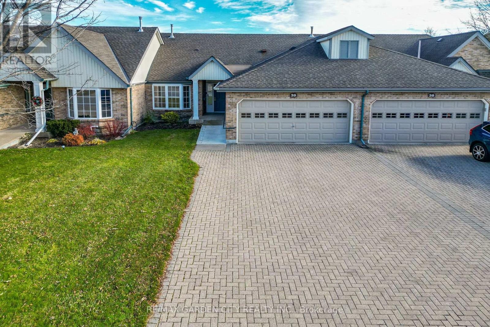 Townhouse at 39 - 121 GLEN MORRIS DRIVE, St. Catharines (Glendale/Glenridge)