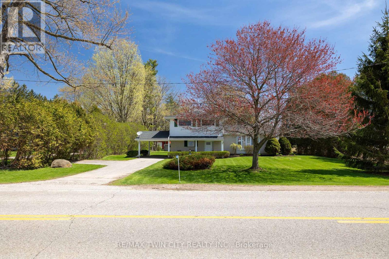 Detached at 638 OAK PARK ROAD, Brant