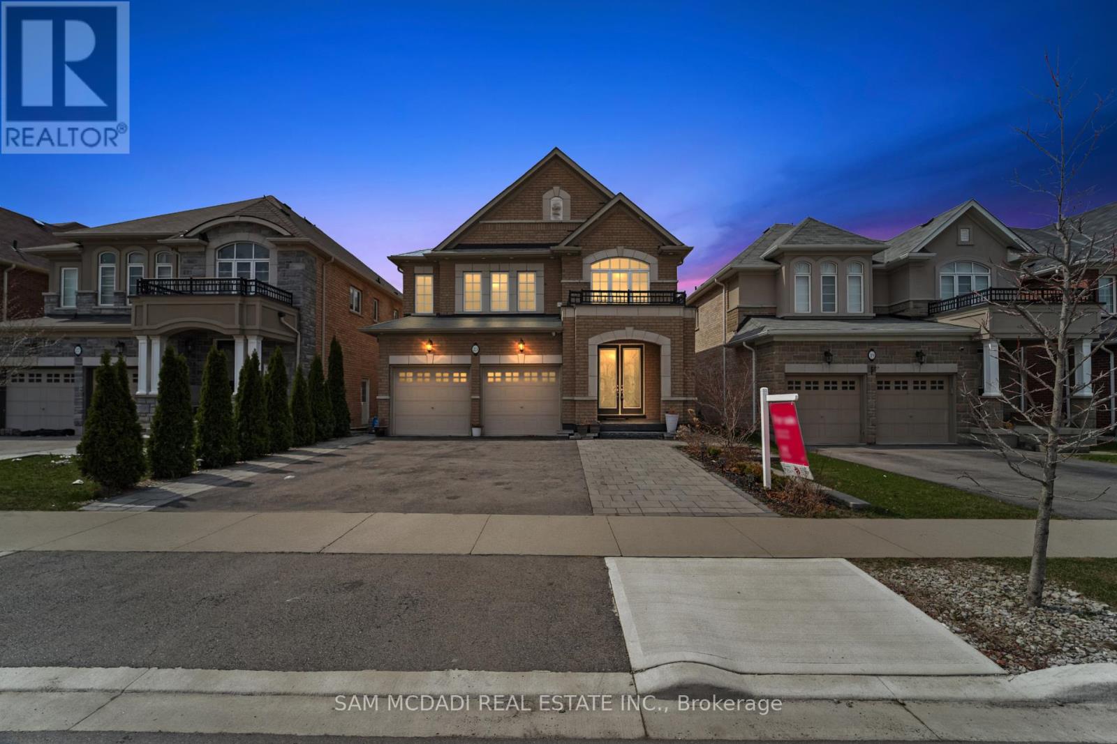 Detached at 23 CHAUMONT DRIVE, Hamilton (Stoney Creek Mountain)