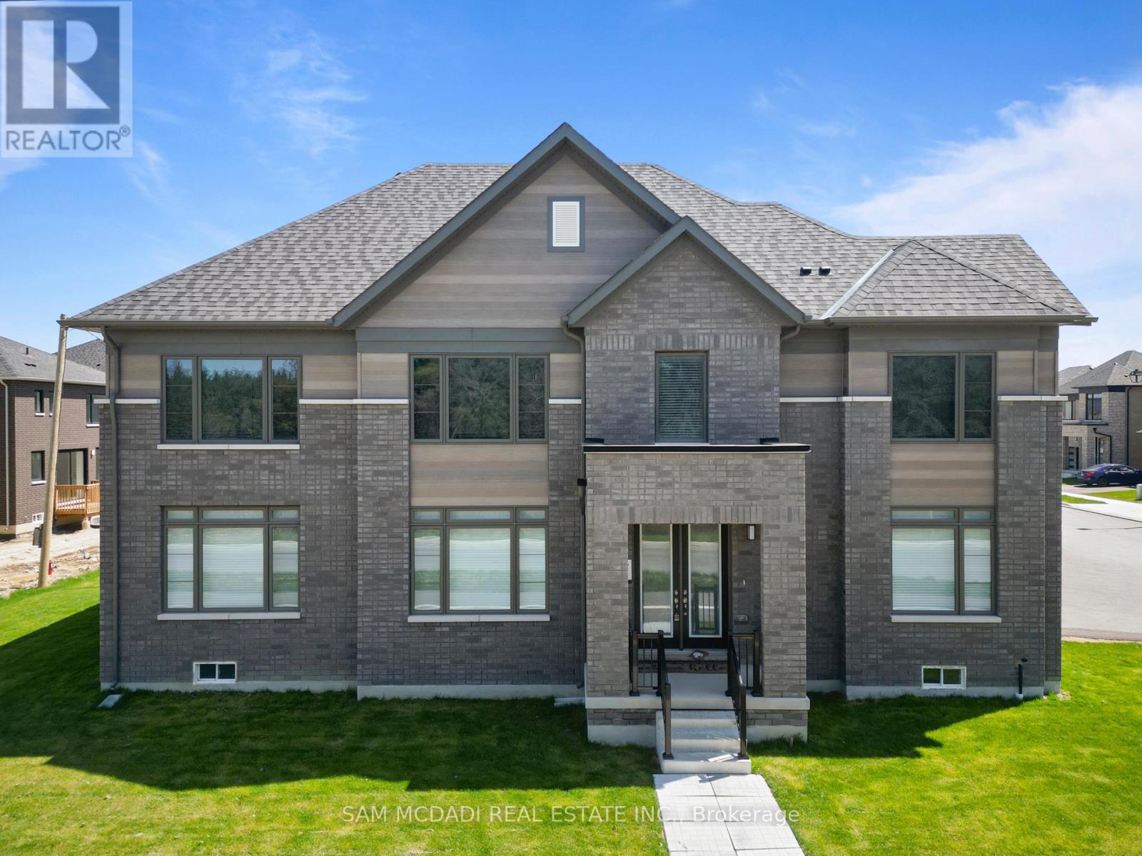 Detached at 3 BLAIN DRIVE, Hamilton