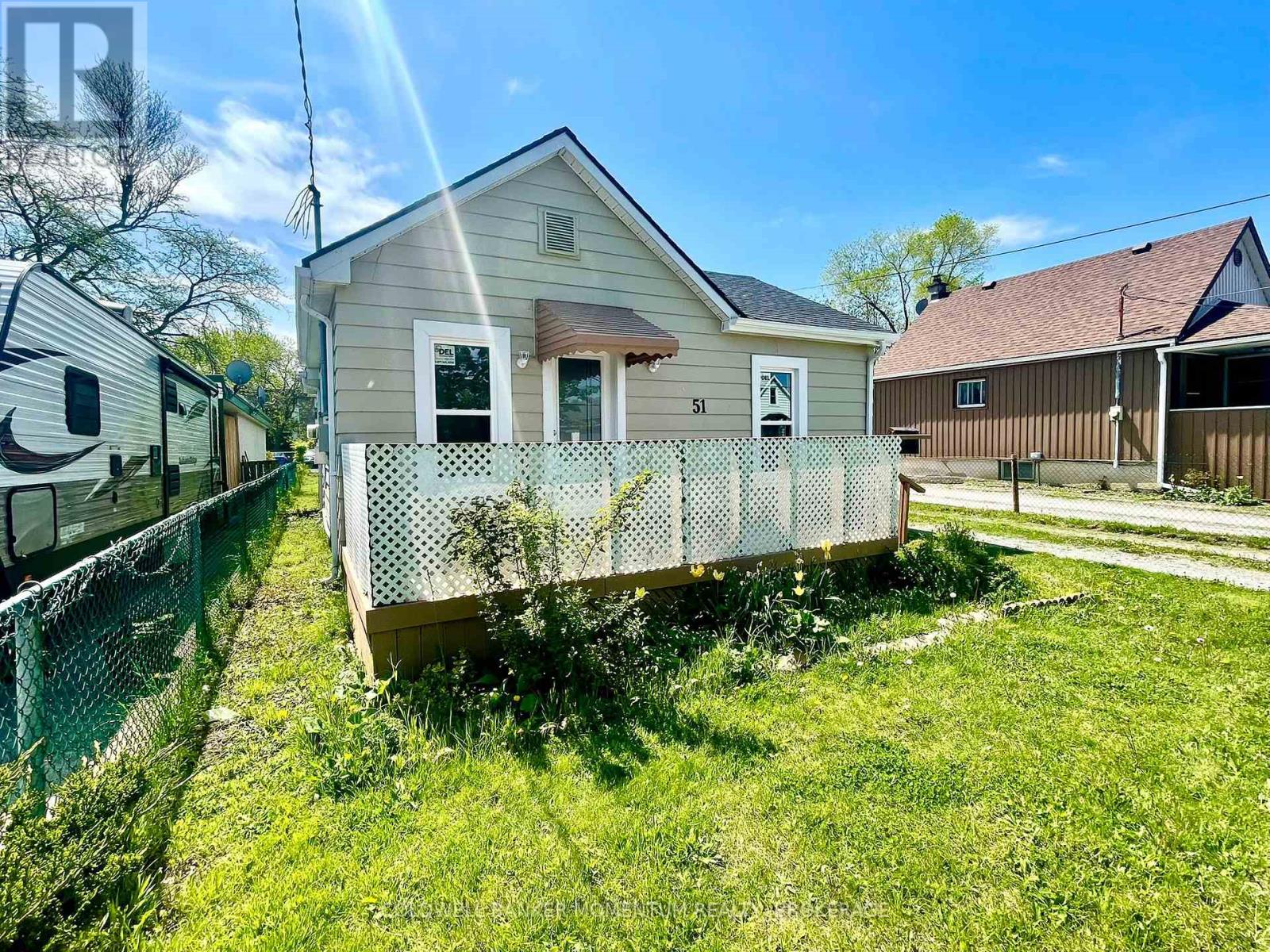 Detached at 51 RYKERT STREET, St. Catharines (Western Hill)
