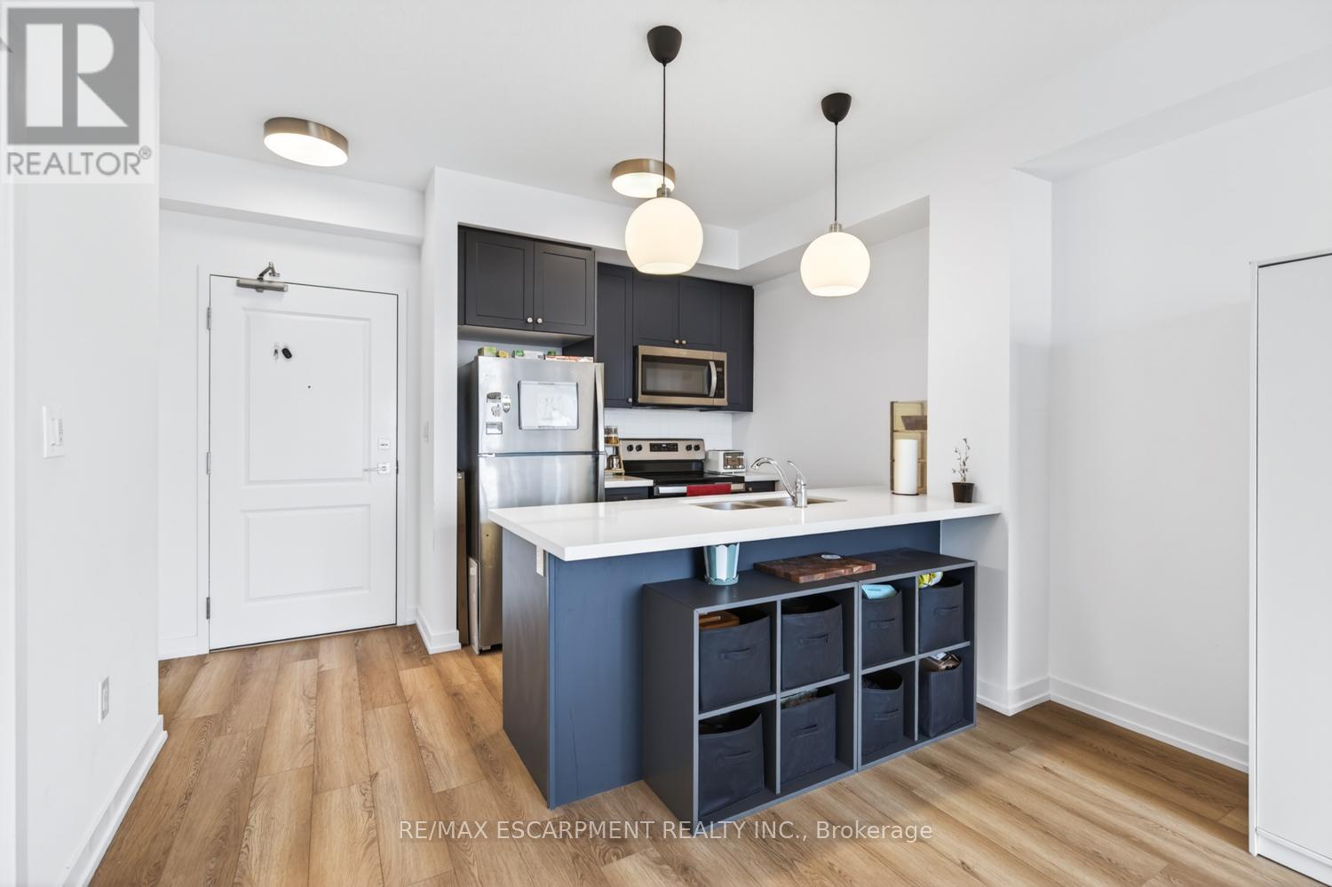 Apartment at 904 - 470 DUNDAS STREET E, Hamilton