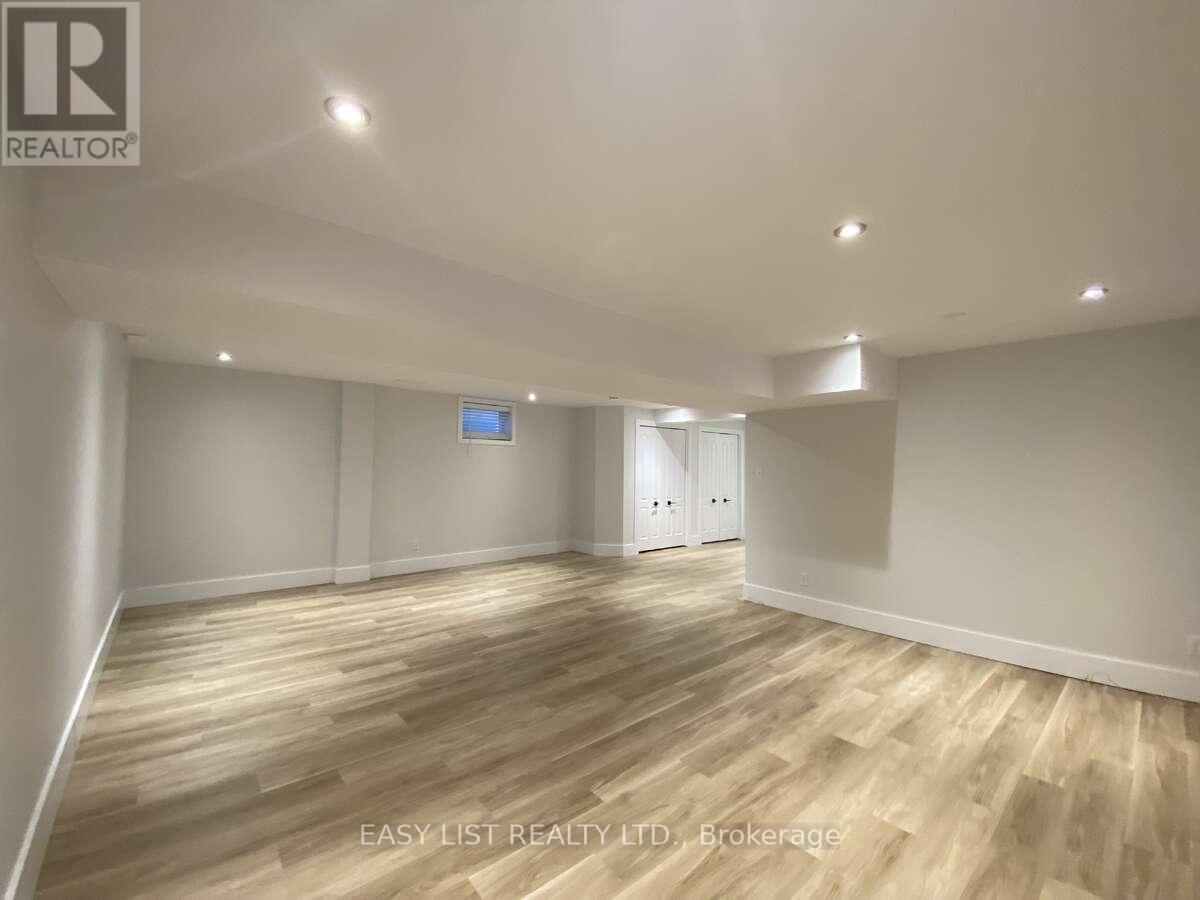 Detached at 125 STEEPLERIDGE STREET, Kitchener