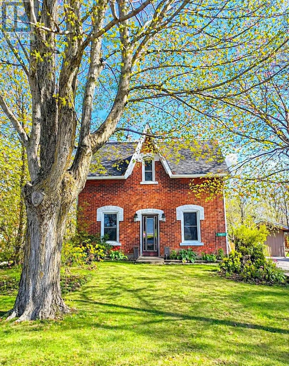 Detached at 598323 2ND LINE W, Mulmur